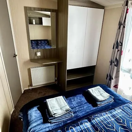 Charming Chamber With Spacious Relaxing Area Pagham Exterior photo