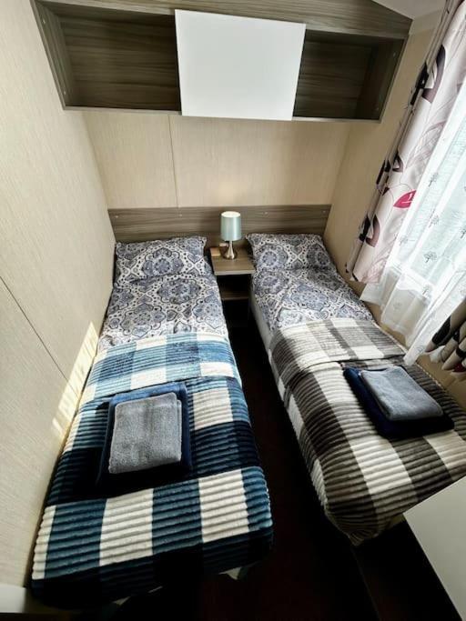 Charming Chamber With Spacious Relaxing Area Holiday home Pagham